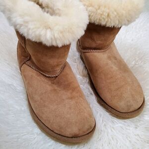 UGG Classic Ankle Boot Women Brown Suede Size 6